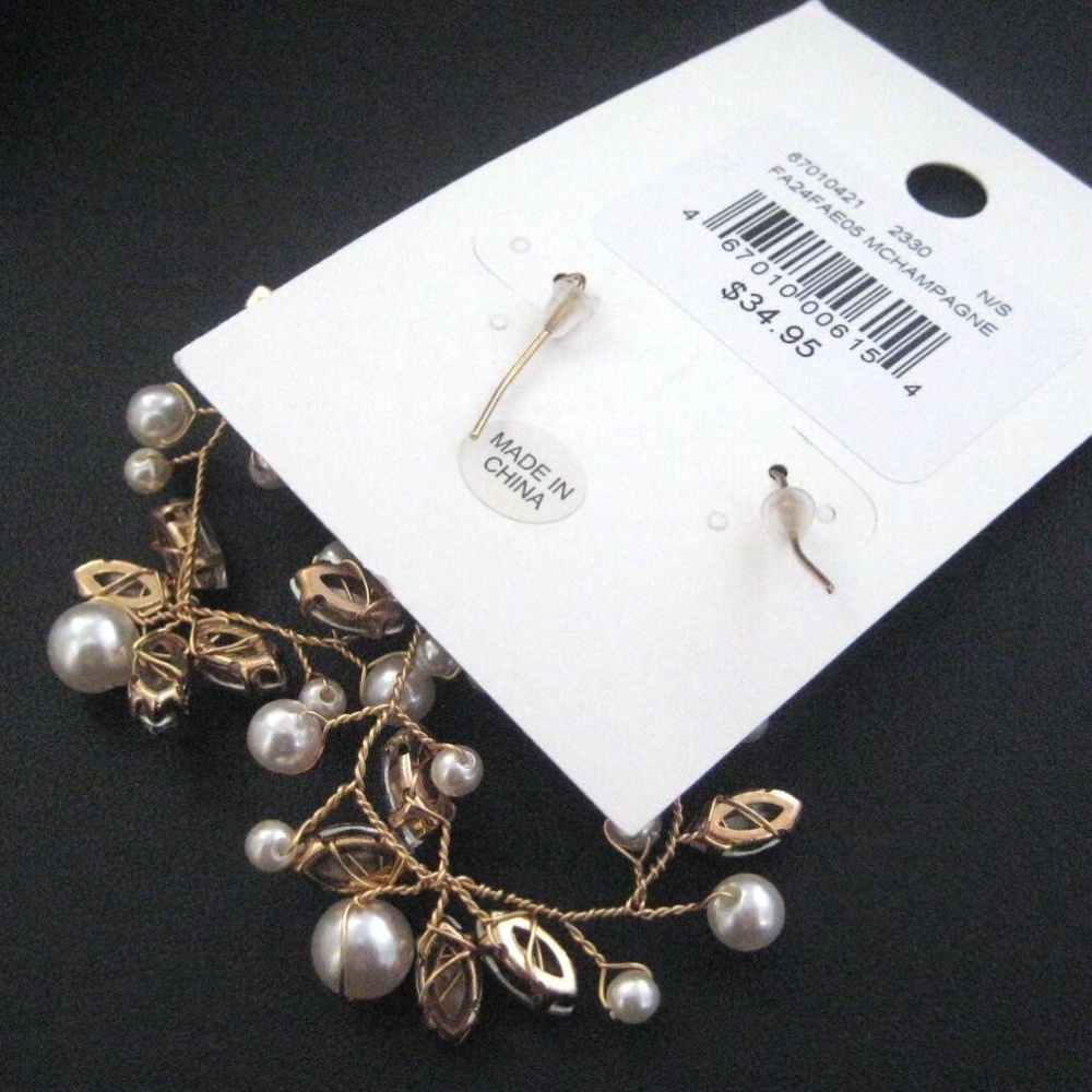 Oleg Cassini faux Pearl & Navette wire Earrings hook style New on Card - Picture 3 of 4